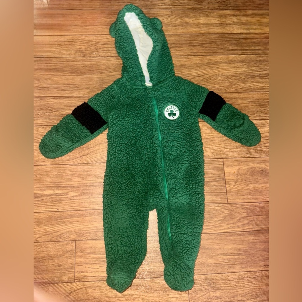 NBA Boston Celtics Fleece Bunting Snow Suit 6-9 months Green Black Basketball